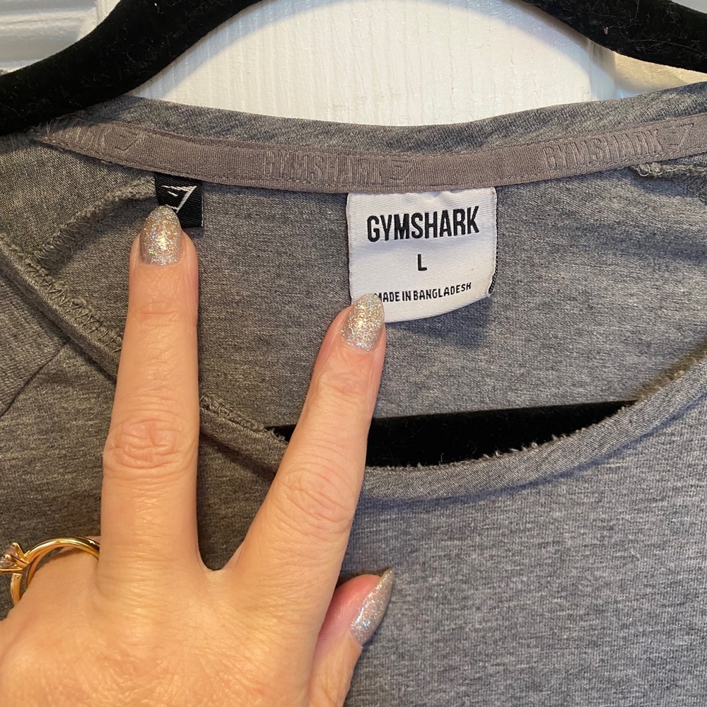 ♥️💖 Gymshark Women’s Athletic T Shirt Gray White Logo Size Large - Picture 3 of 4